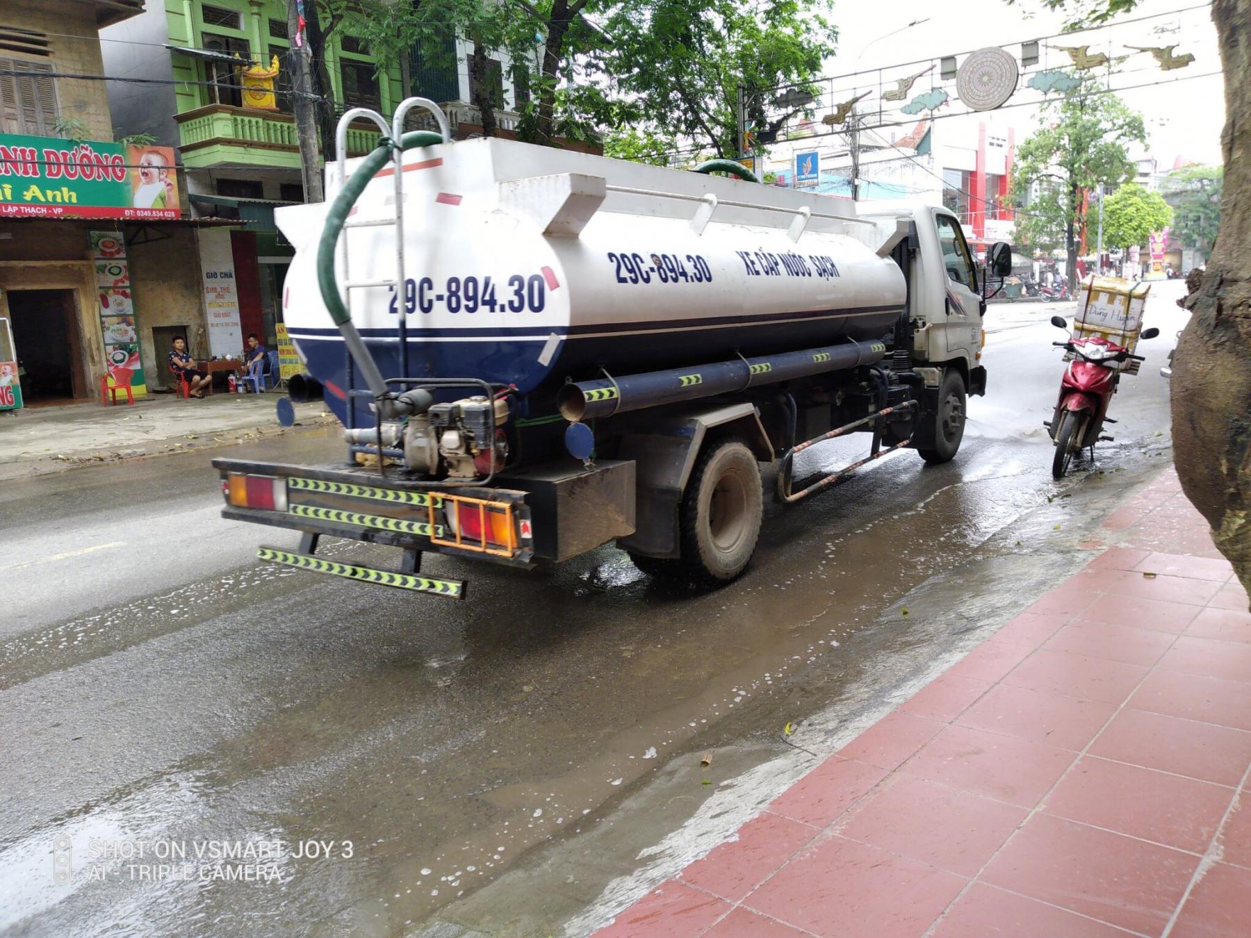 Rửa đường thị trấn Lập Thạch ngày 19/5-ITC